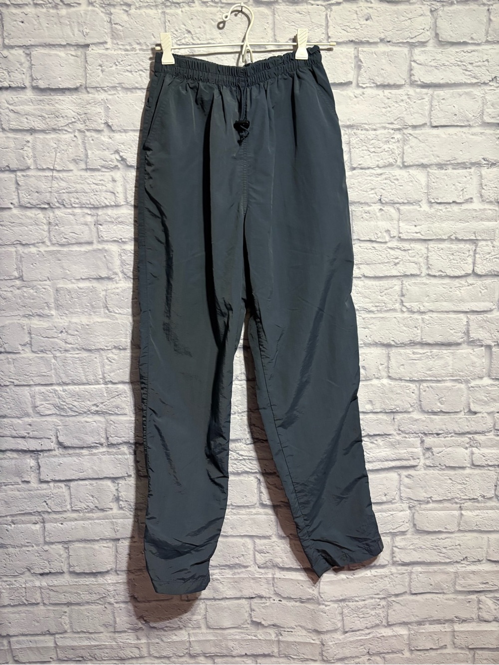MEC Women’s Dark Gray Drawstring Jogger Pants Medium